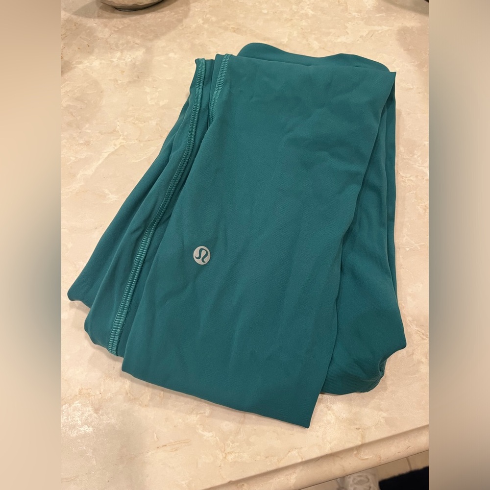 LuLuLemon Teal Leggings Size 6